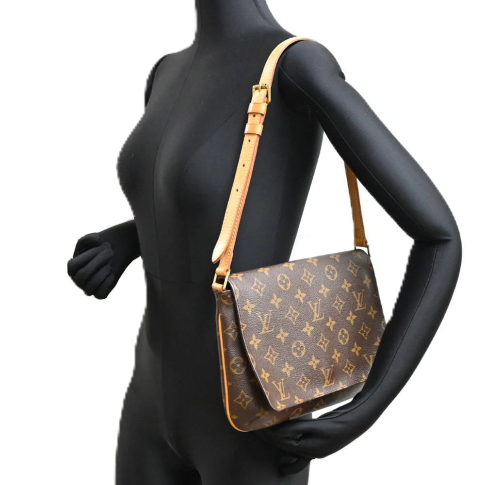 LOUIS VUITTON Brown Monogram Shoulder Bag - Picture 9 of 9